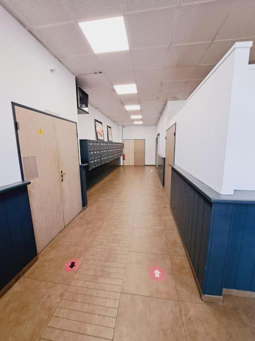 Le Valmy: Appartement Lumineux Au Pied Du Metro ليون المظهر الخارجي الصورة